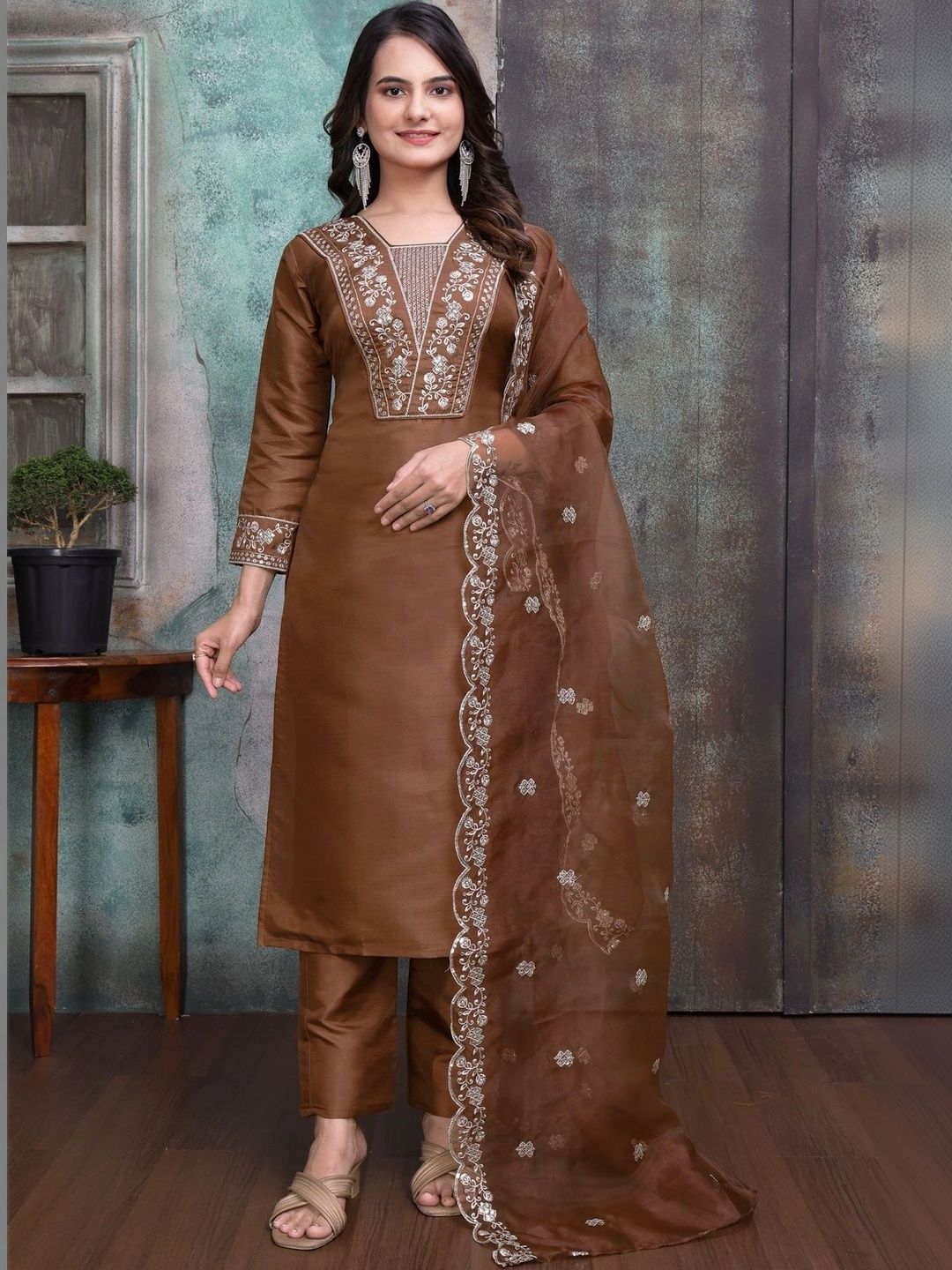 Sangria Women Ethnic Motifs Embroidered Regular Thread Work Kurta with Trousers & With Dupatta-picture-34