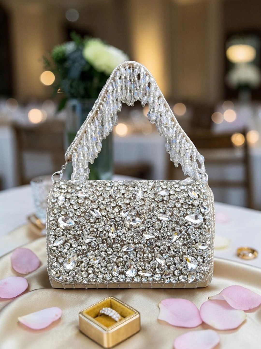 Naizoo Embellished Box Clutch-picture-26