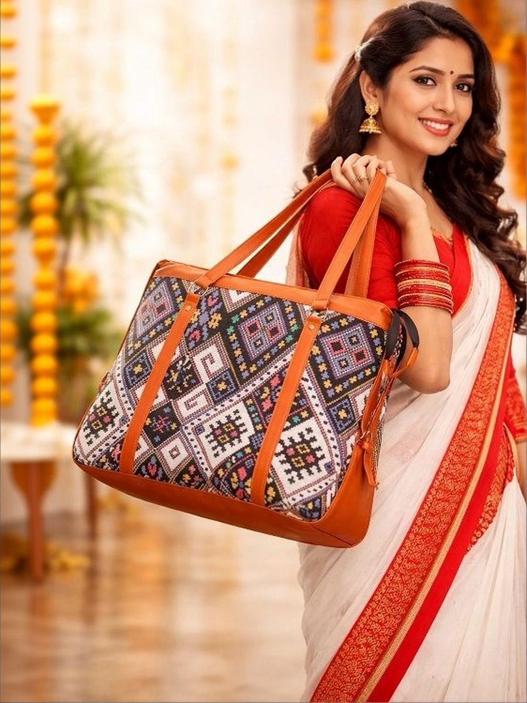 SIDDHASWARI Geometric Printed Structured Tote Bag-picture-11