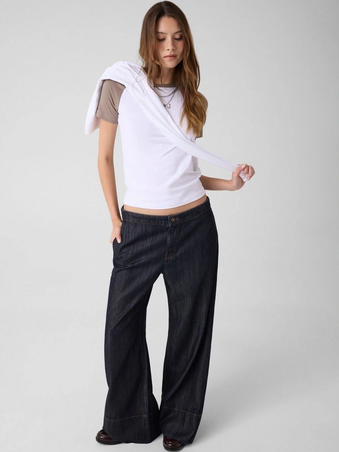 GUESS Jeans Women Relaxed Fit Mid-Rise Jeans-image-45