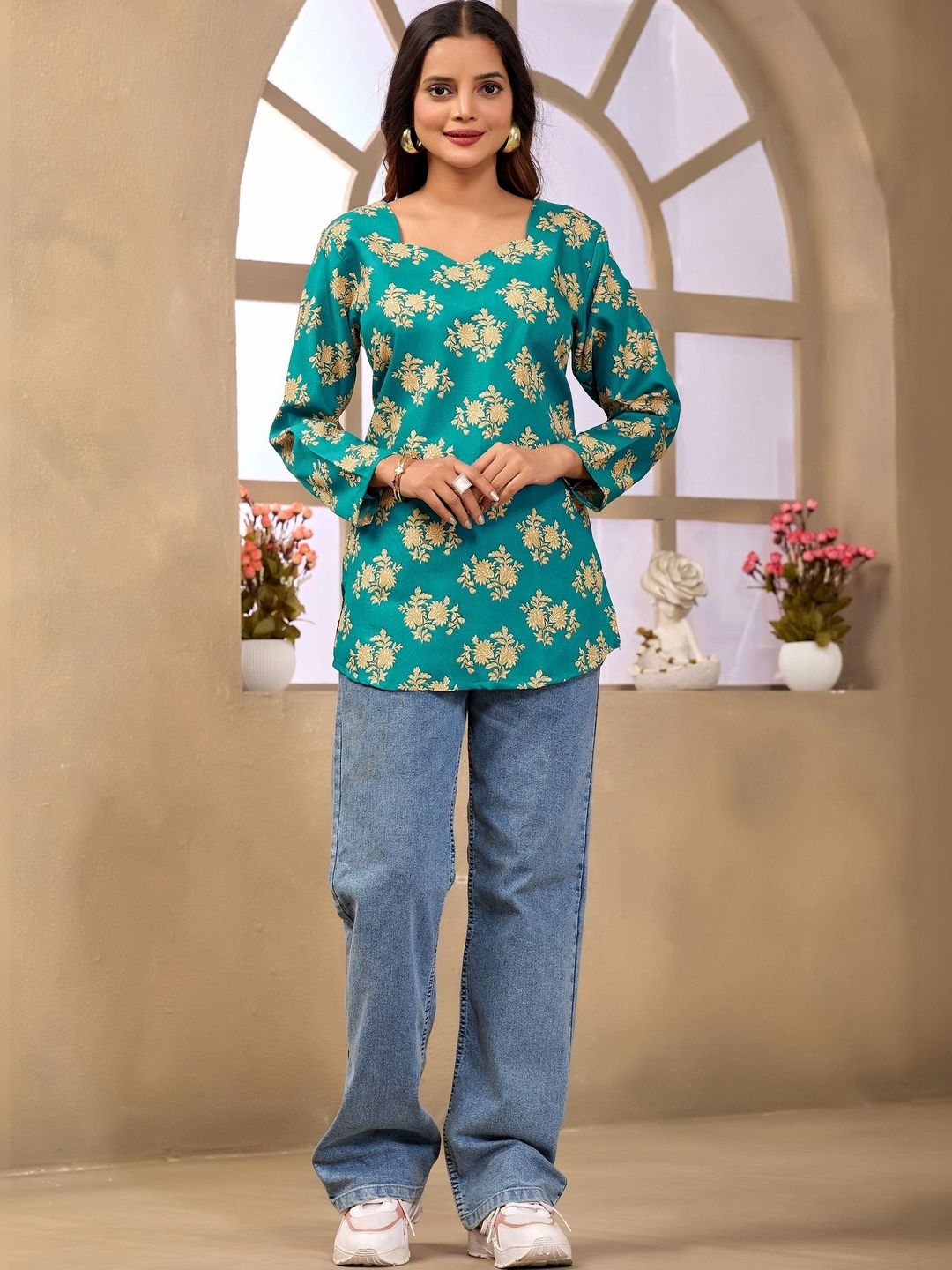 Glomee Floral Print Top-picture-45