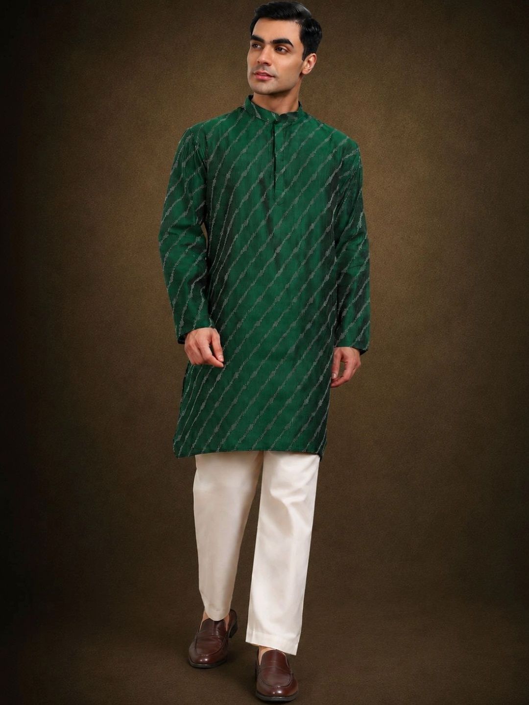 ADHIRAJAN Men Regular Pure Silk Kurta with Pyjamas-picture-36