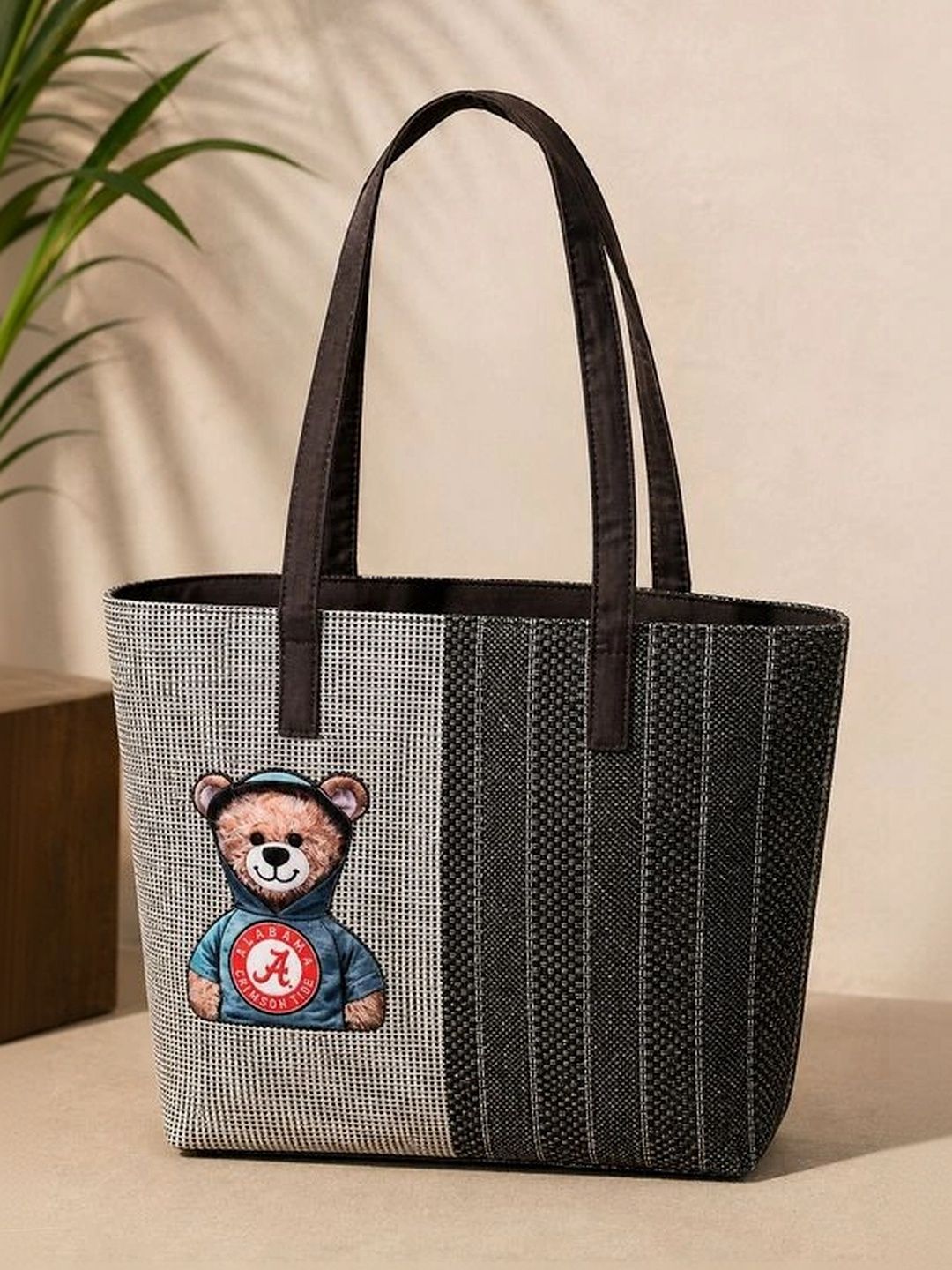 Carry Trip Colourblocked Structured Tote Bag-picture-38
