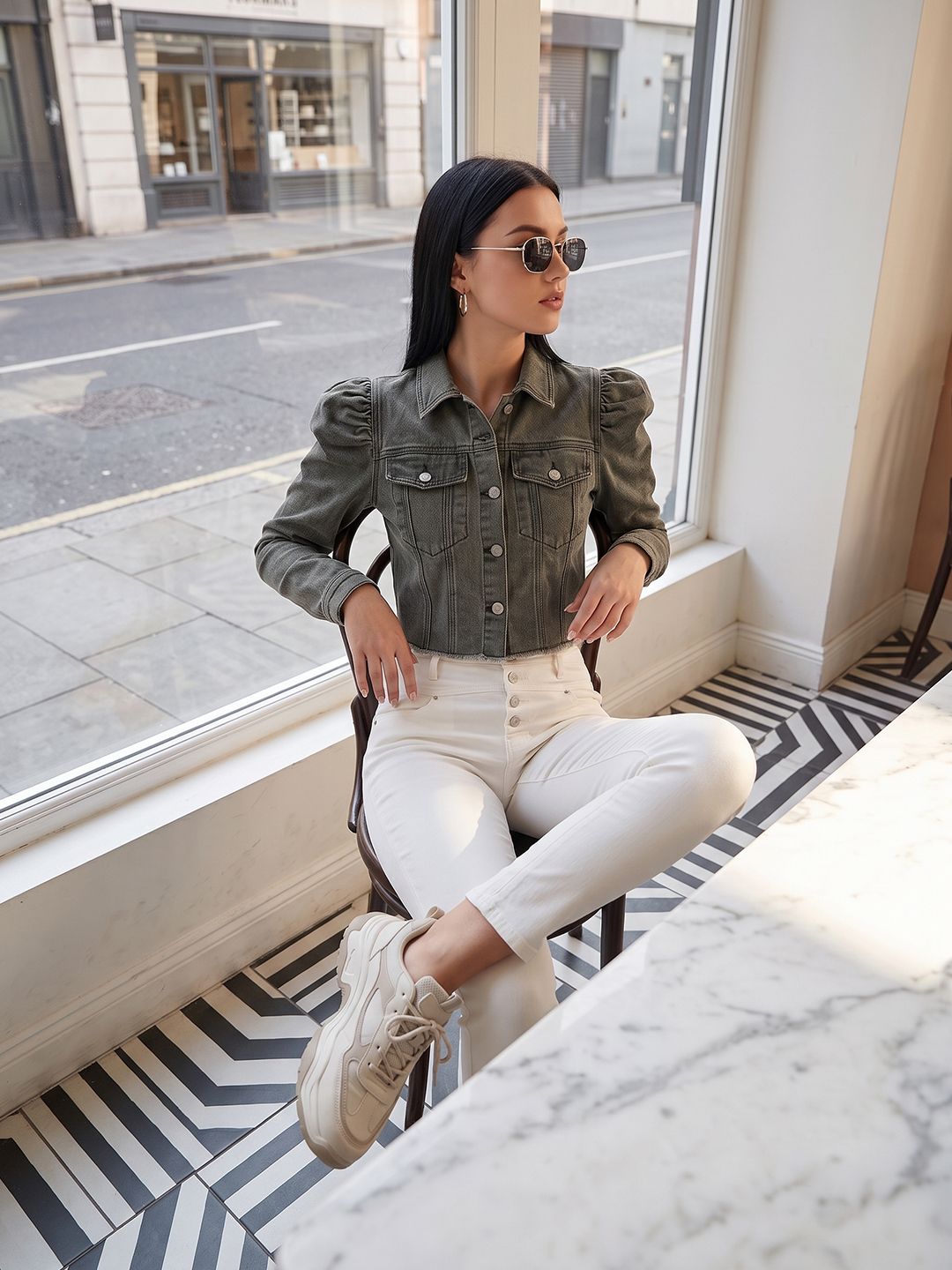 Suo Women Washed Crop Denim Jacket-image-13