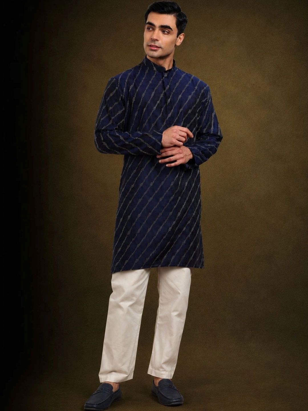 HERE&NOW Men Striped Regular Pure Silk Kurta with Trousers-picture-16