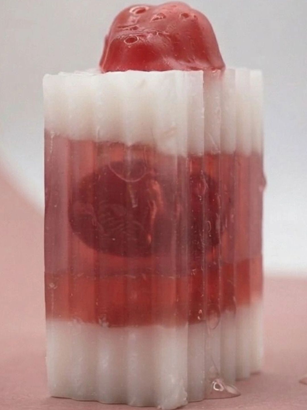 KRENOZ Handmade Strawberry Dessert Glycerin Soap - 150 g-picture-58