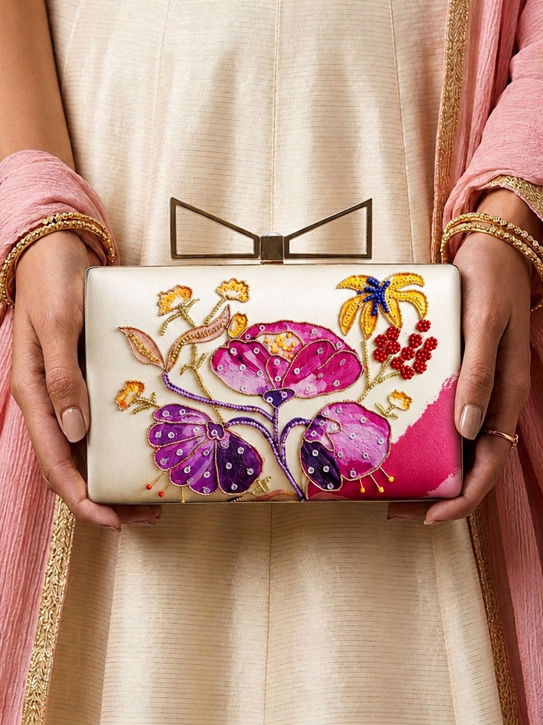 ARTKLIM Embroidered Embellished Box Clutch-picture-33
