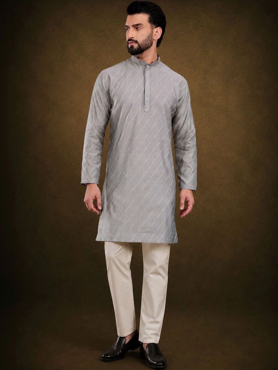 ADHIRAJAN Men Kurta-picture-45