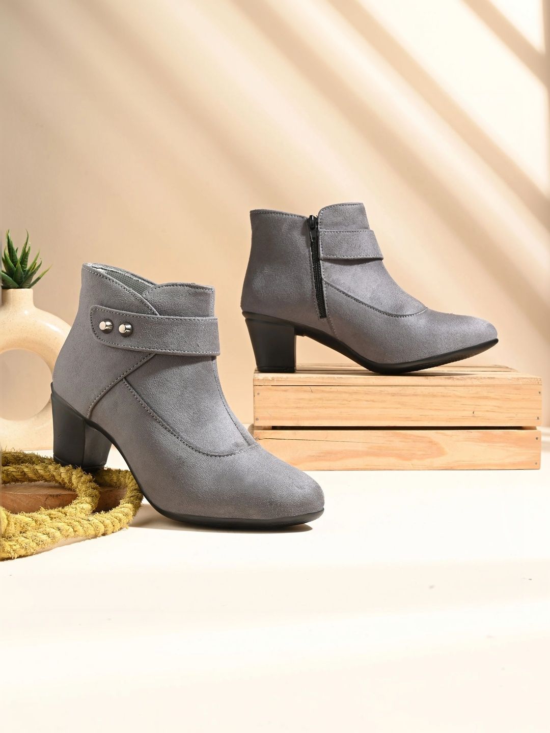 The Roadster Lifestyle Co Women Round Toe Zip Regular Boots-picture-40