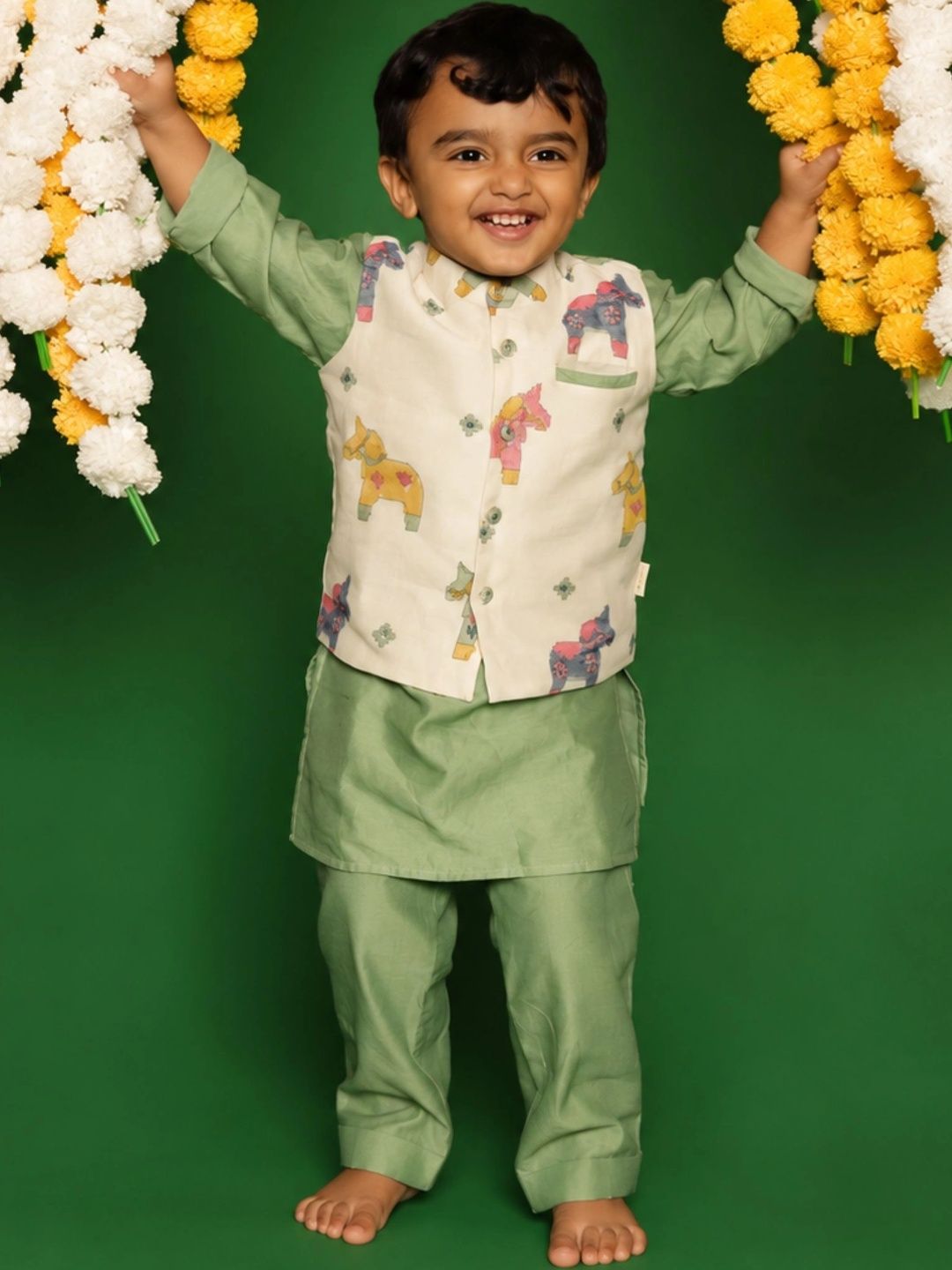 DULAAR Unisex Kids Ethnic Motifs Regular Pure Silk Kurta with Pyjamas-picture-55