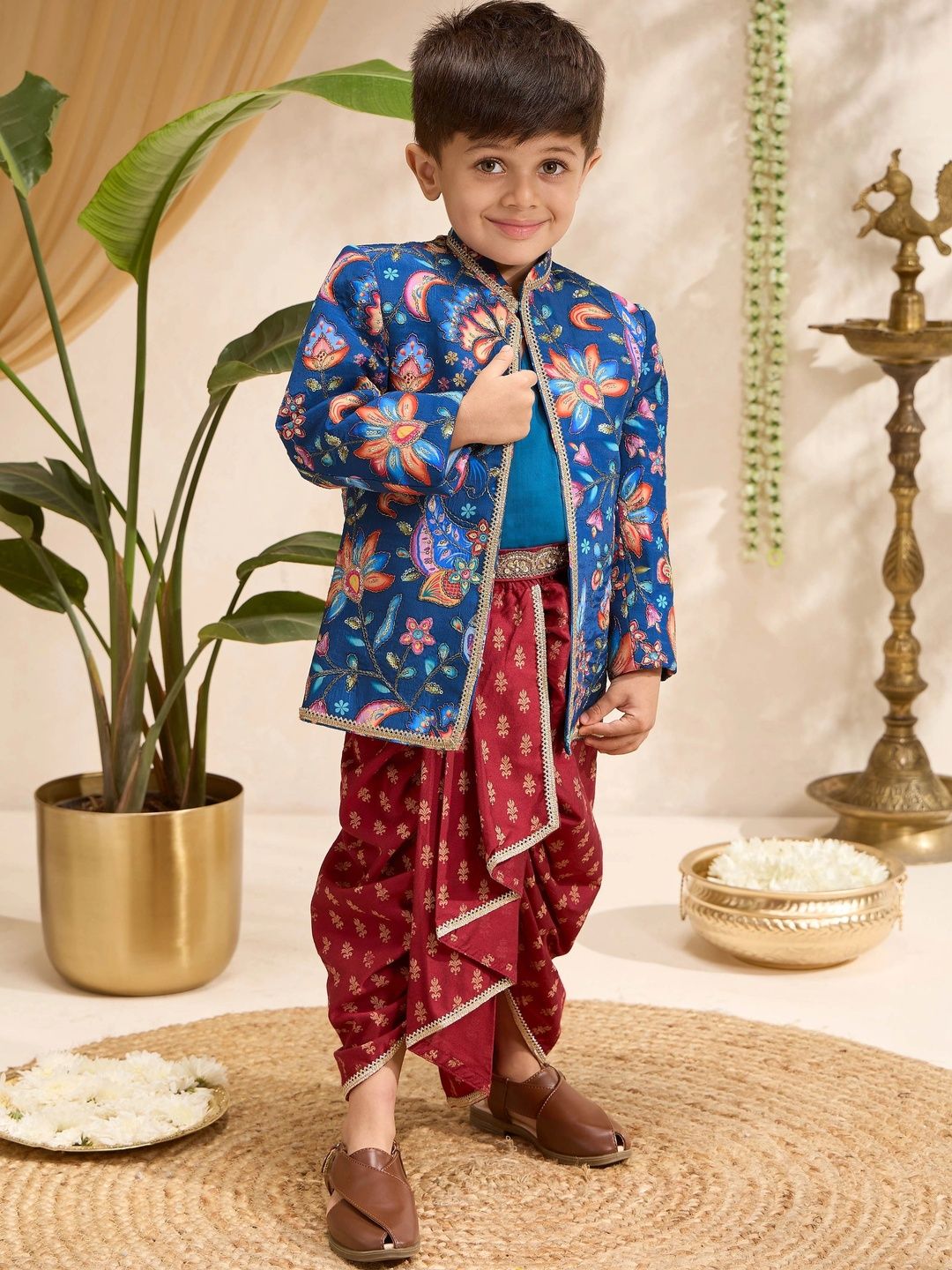 VASTRAMAY Boys Floral Embroidered Regular Sequinned Kurta with Dhoti Pants-picture-15