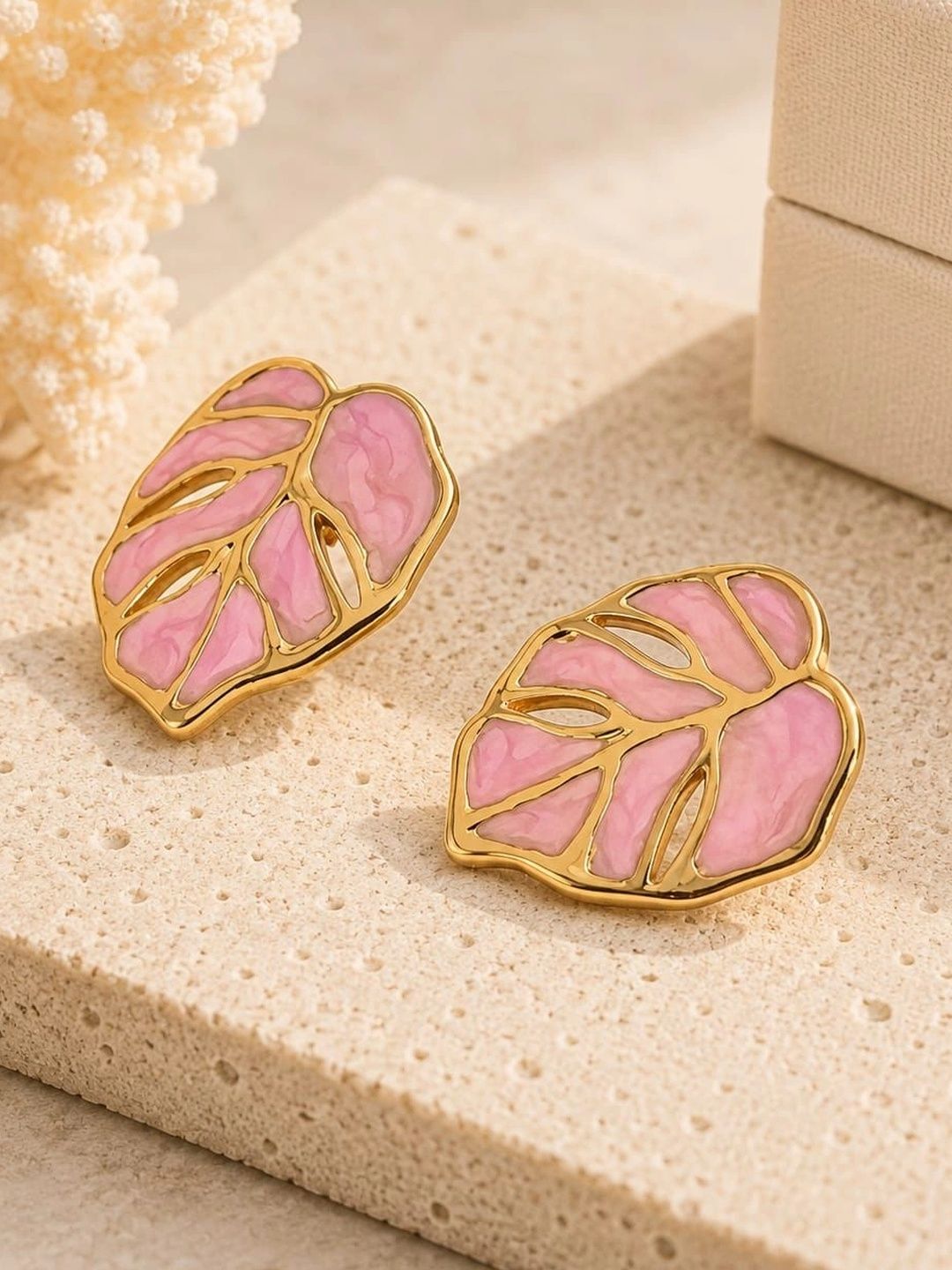 GARV GLEAM Leaf Shaped Studs Earrings-picture-24