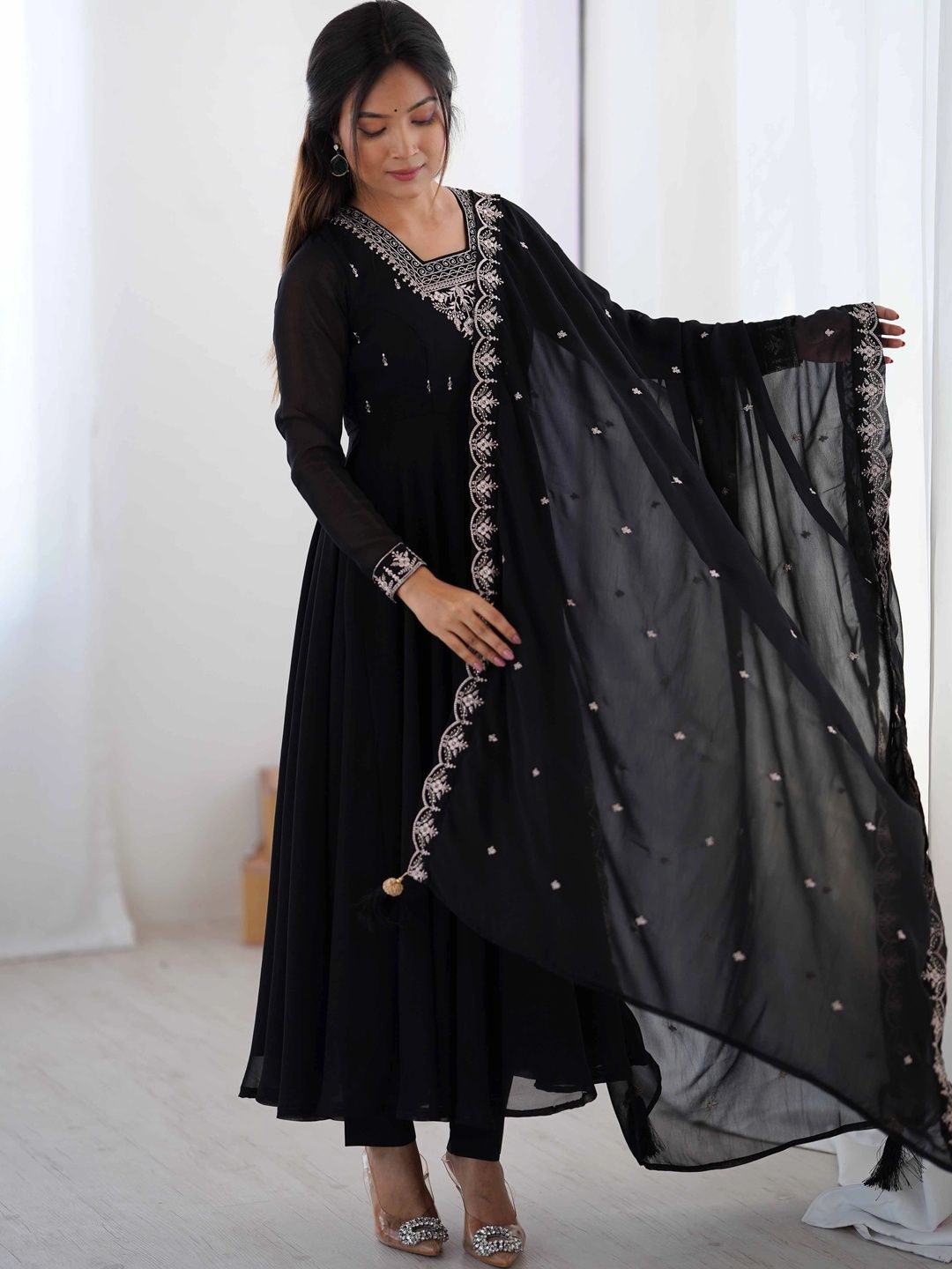 WILD WOVEN Women Ethnic Motifs Embroidered Empire Thread Work Kurta with Churidar & With Dupatta-picture-25