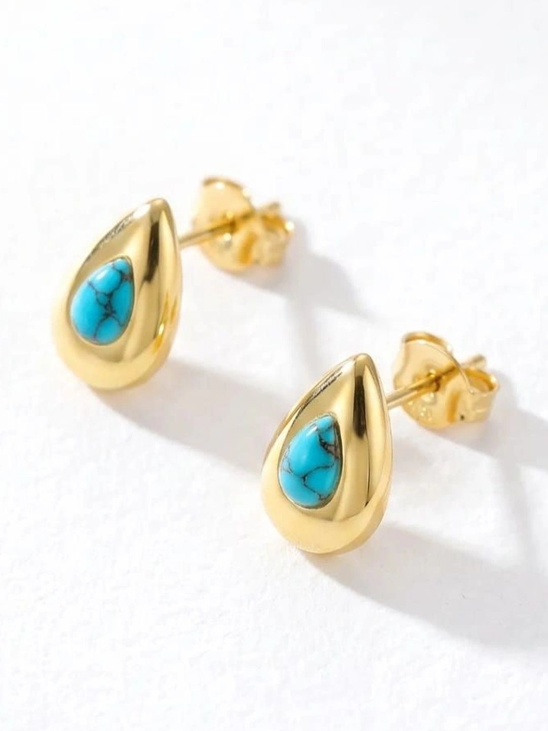 GARV GLEAM Teardrop Shaped Studs Earrings-picture-14