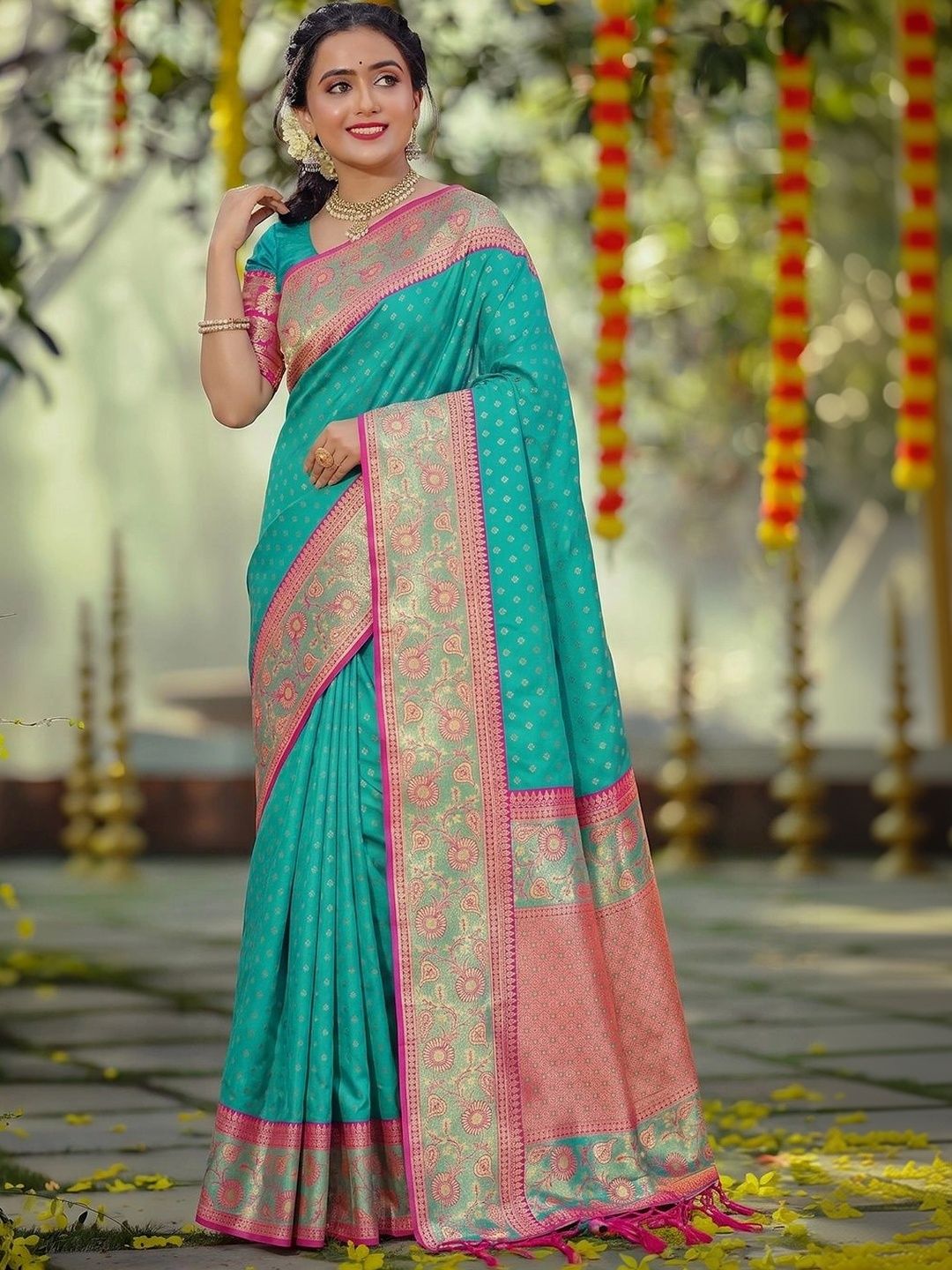 KALINI Woven Design Zari Silk Blend Banarasi Saree-picture-23