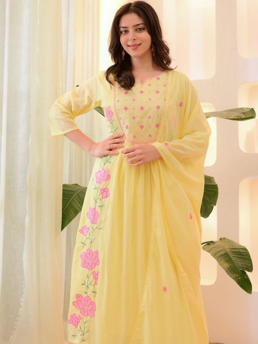 Tankori Women Floral Embroidered Empire Thread Work Kurta with Trousers & With Dupatta-picture-48