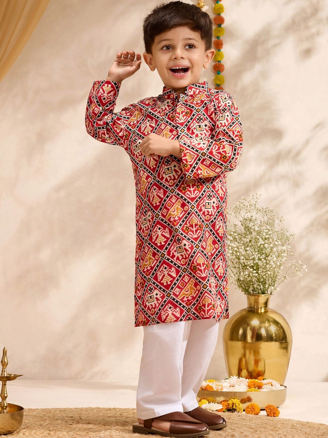 VASTRAMAY Boys Ethnic Motifs Printed Regular Pure Cotton Kurta with Pyjamas-picture-11