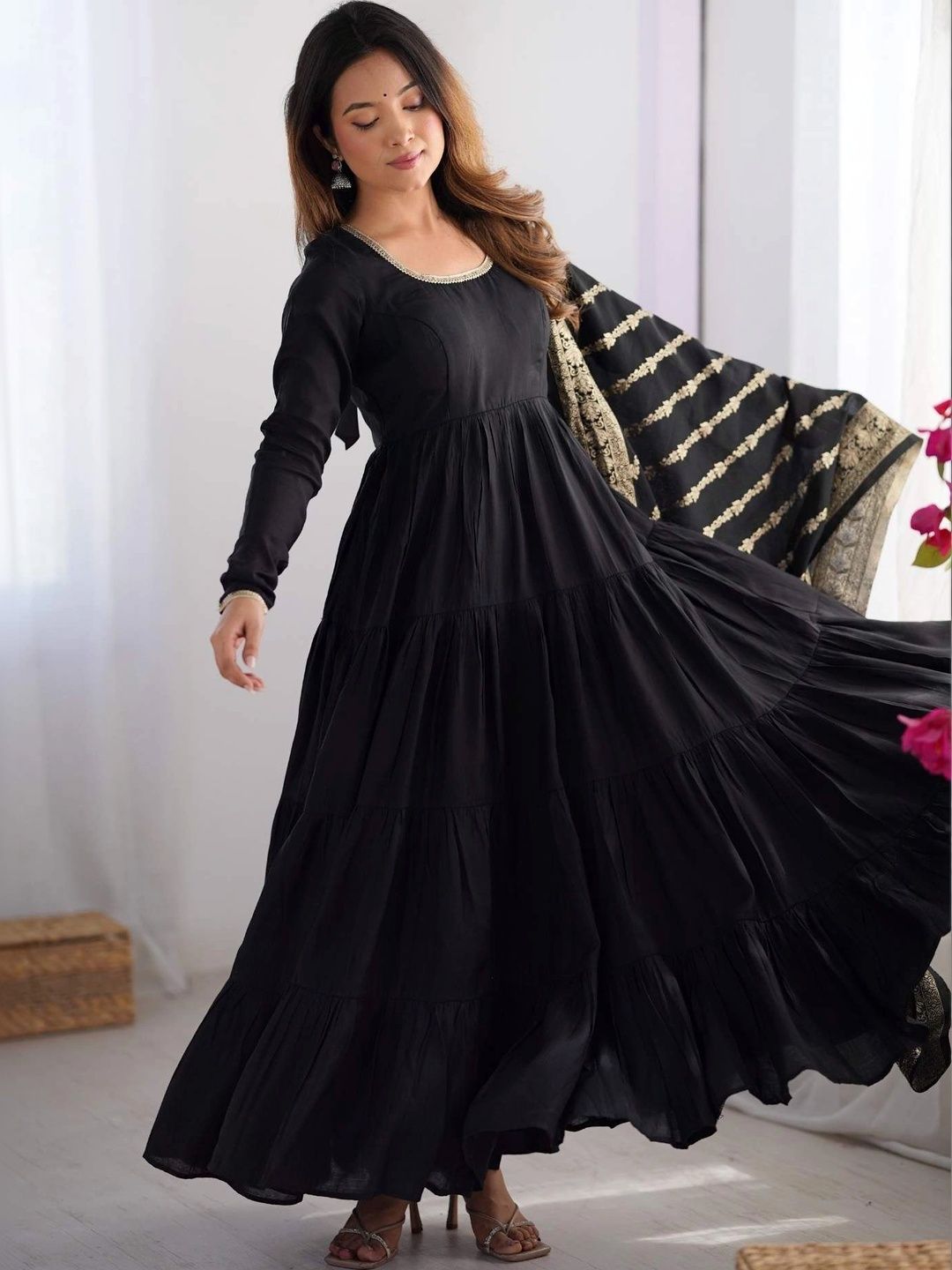 HERE&NOW Women Tiered Chanderi Silk Kurta With Dupatta-picture-52