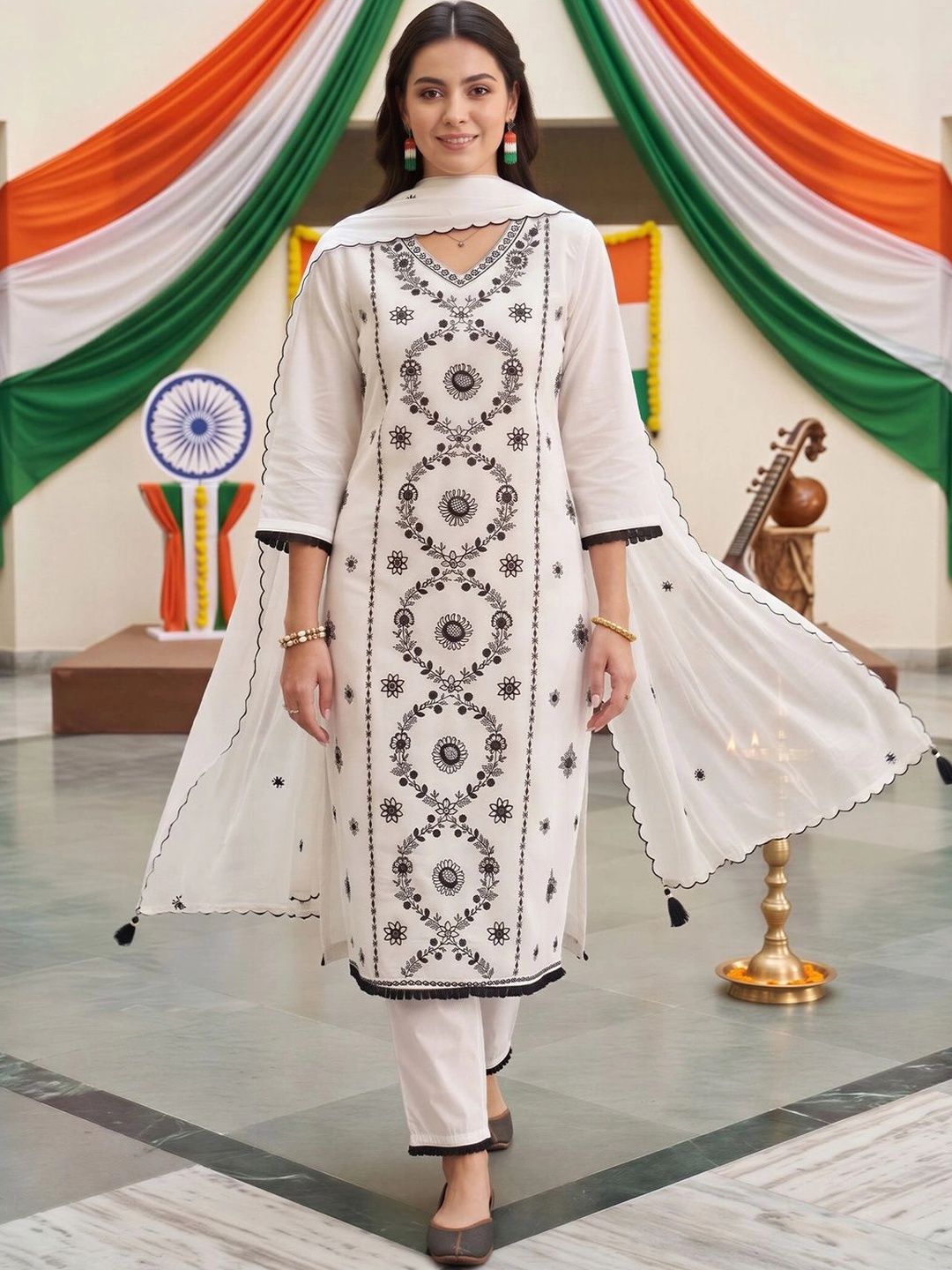 Indo Era Women Ethnic Motifs Embroidered Regular Thread Work Kurta with Trousers & With Dupatta-picture-24