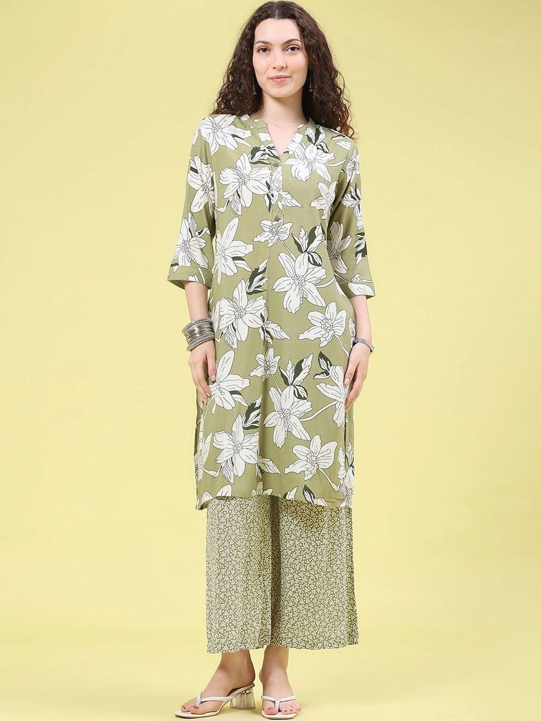 V-Mart Women Floral Printed Regular Kurta with Palazzos-picture-14