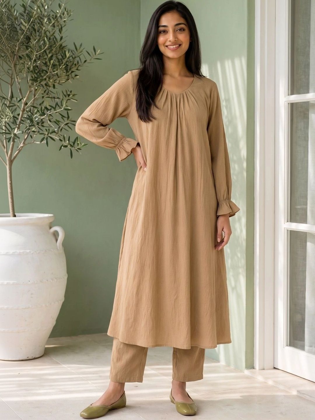 Varanga Women Regular Kurta with Trousers-picture-24