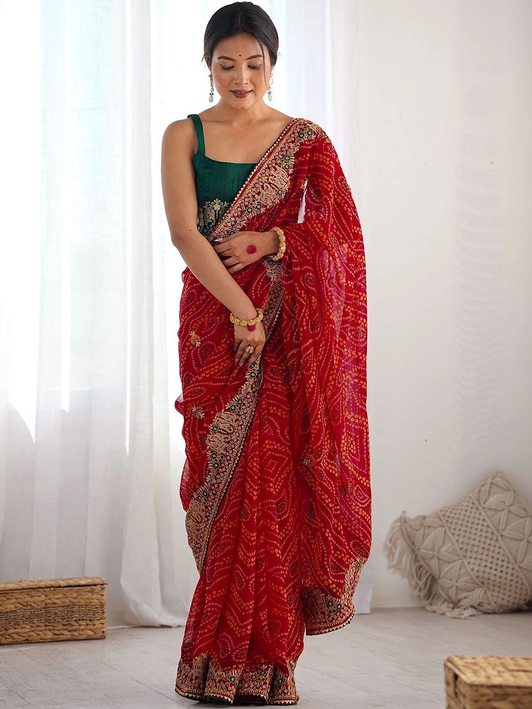 SAARA Bandhani Zari Pure Georgette Saree-image-25