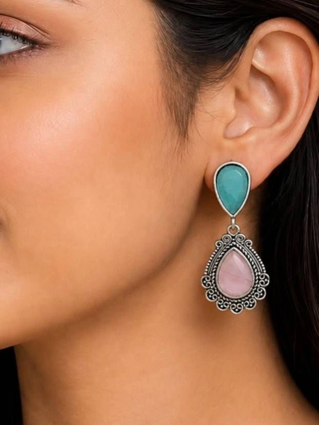 THE GLAM POUCH Teardrop Shaped Drop Earrings-picture-2