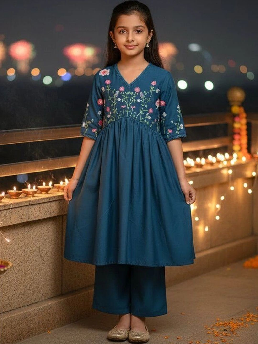 Flyfinns Girls Floral Embroidered Empire Thread Work Kurta with Palazzos-picture-40