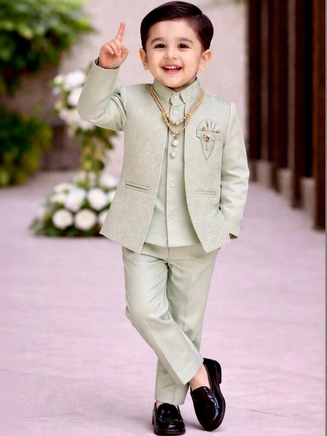 eliteeleganceapparel Boys Self Design Mandarin Collar Single-Breasted Three-Piece Suit-picture-10