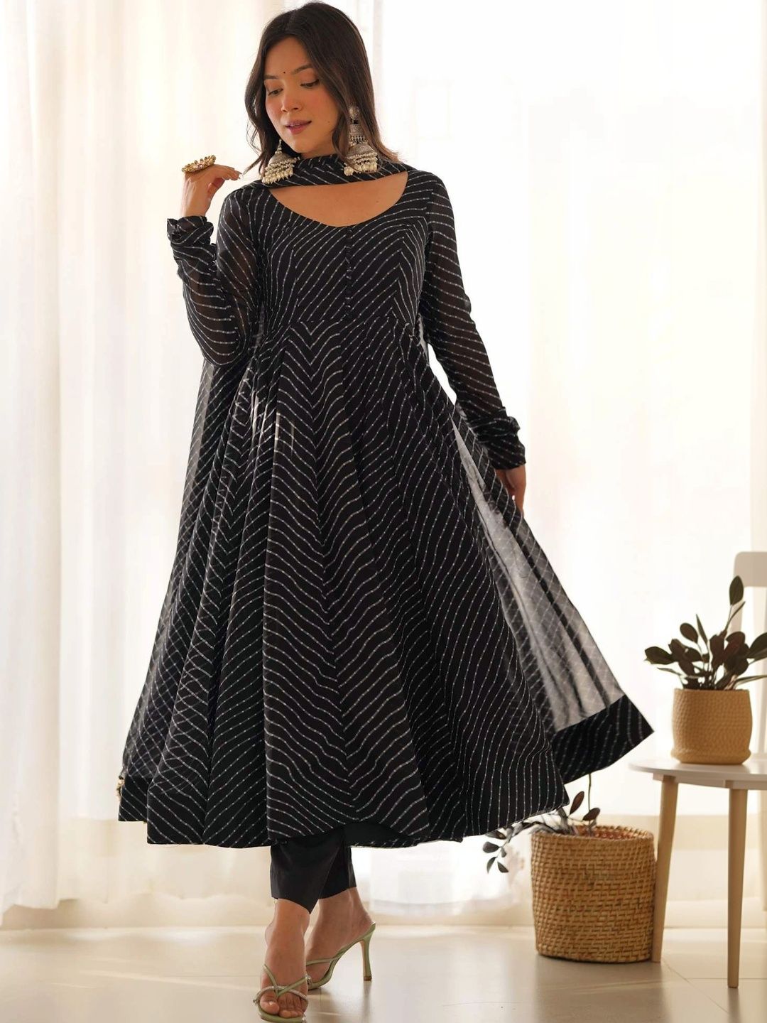 all about you Women Leheriya Printed Regular Kurta with Trousers & With Dupatta-picture-38