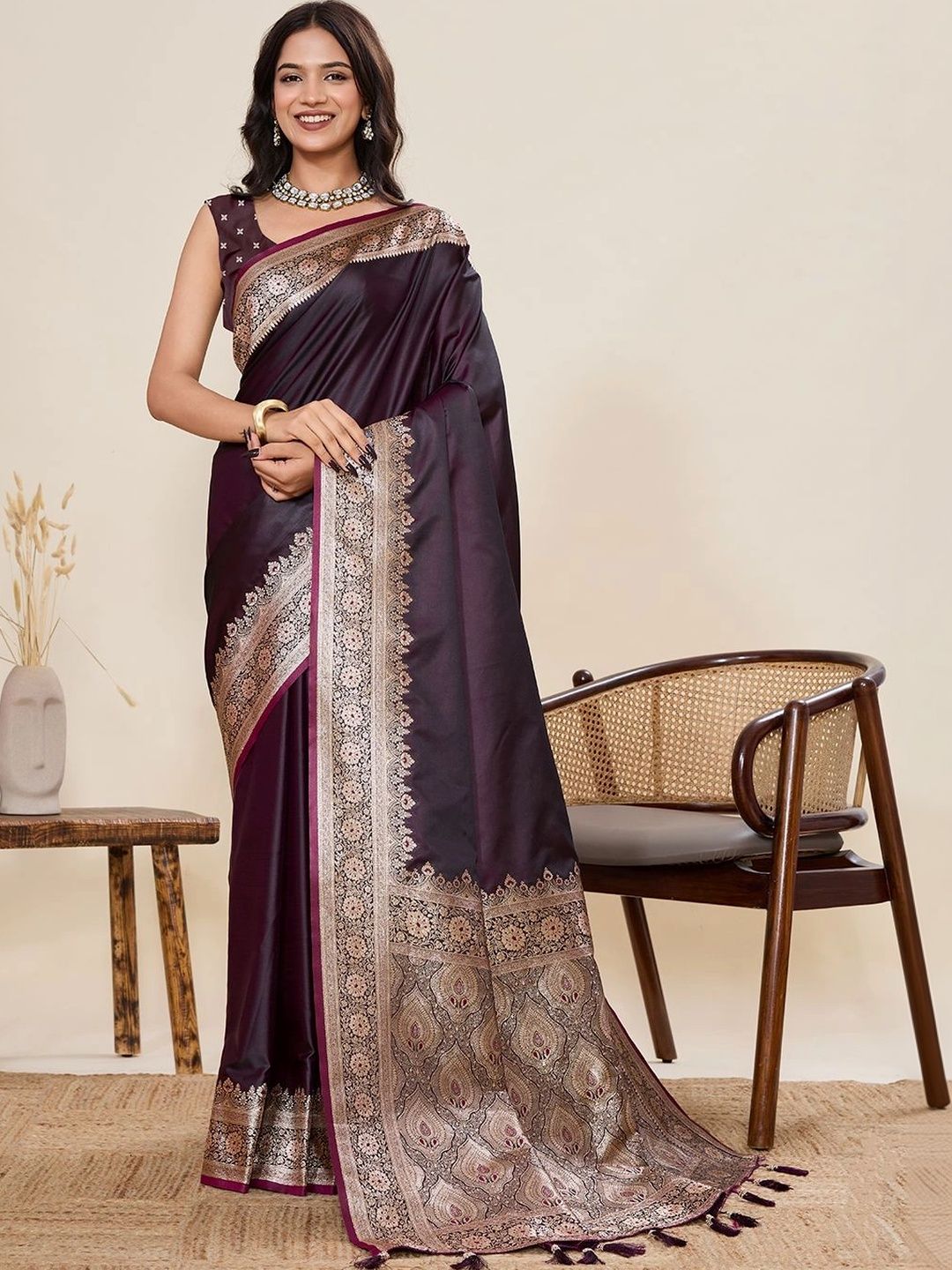 Lalan Shree Creation Woven Design Zari Silk Blend Banarasi Saree-picture-21