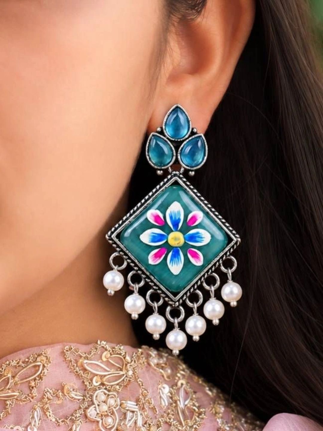 THE GLAM POUCH Geometric Drop Earrings-picture-27