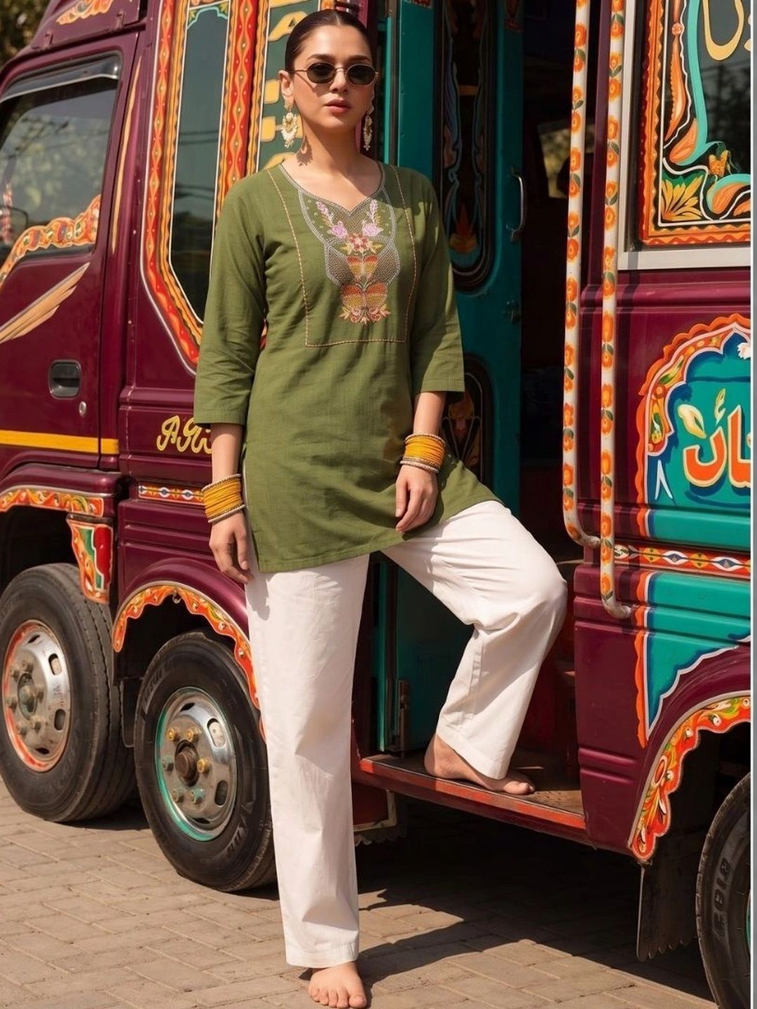 MYTHDRIP Embroidered Thread Work Pure Cotton Thread Work Kurti-picture-10