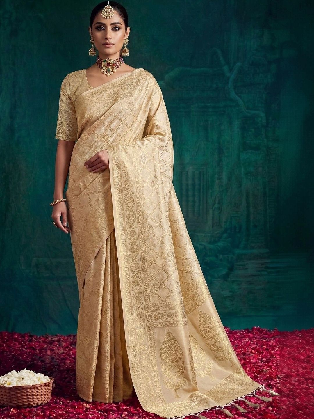 LABEL AARNA Woven Design Zari Silk Blend Handloom Saree-picture-20