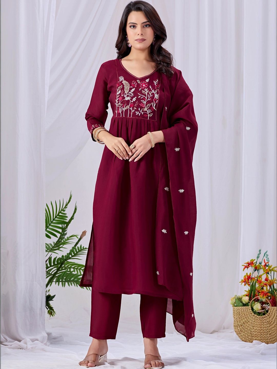 HERE&NOW Women Floral Embroidered Empire Thread Work Kurta with Trousers & With Dupatta-picture-41
