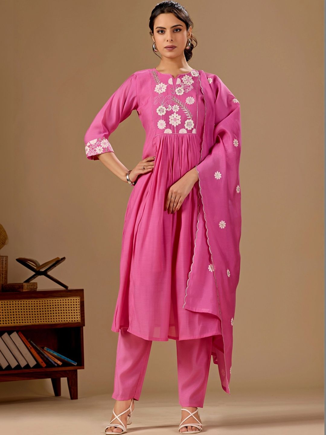 Maroosh Women Floral Embroidered Empire Thread Work Kurta with Trousers & With Dupatta-picture-0