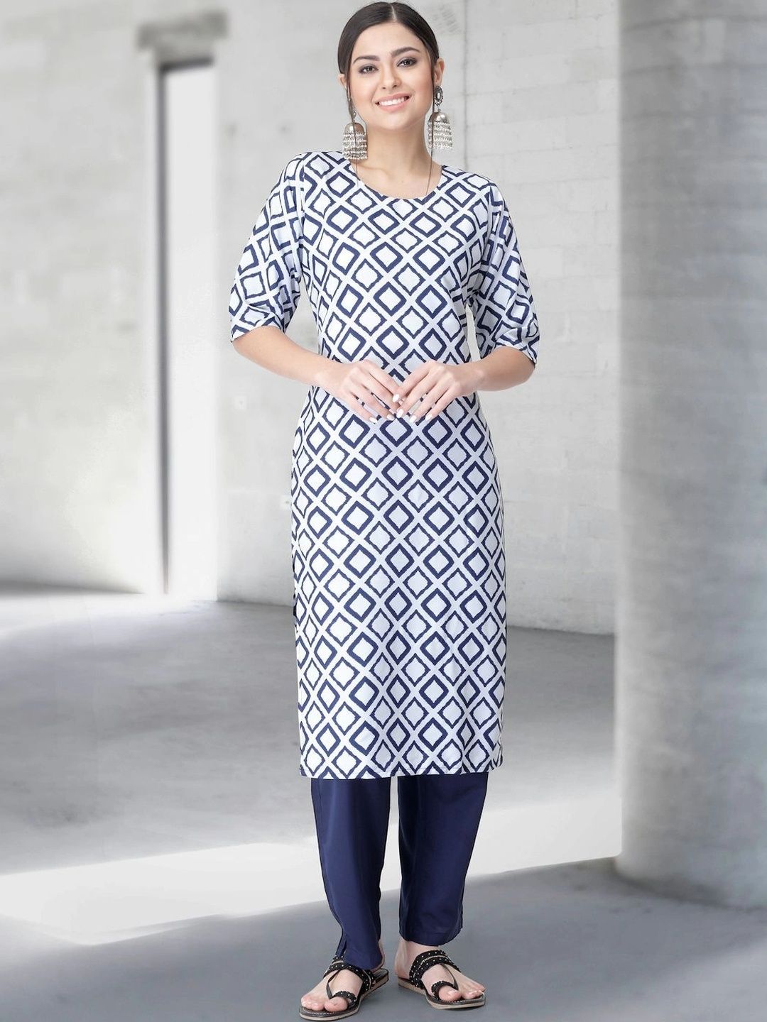 HERE&NOW Women Geometric Printed Crepe Kurta-picture-23