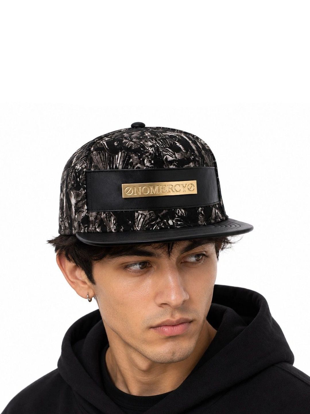 Vritraz Men Printed Snapback Cap-image-37