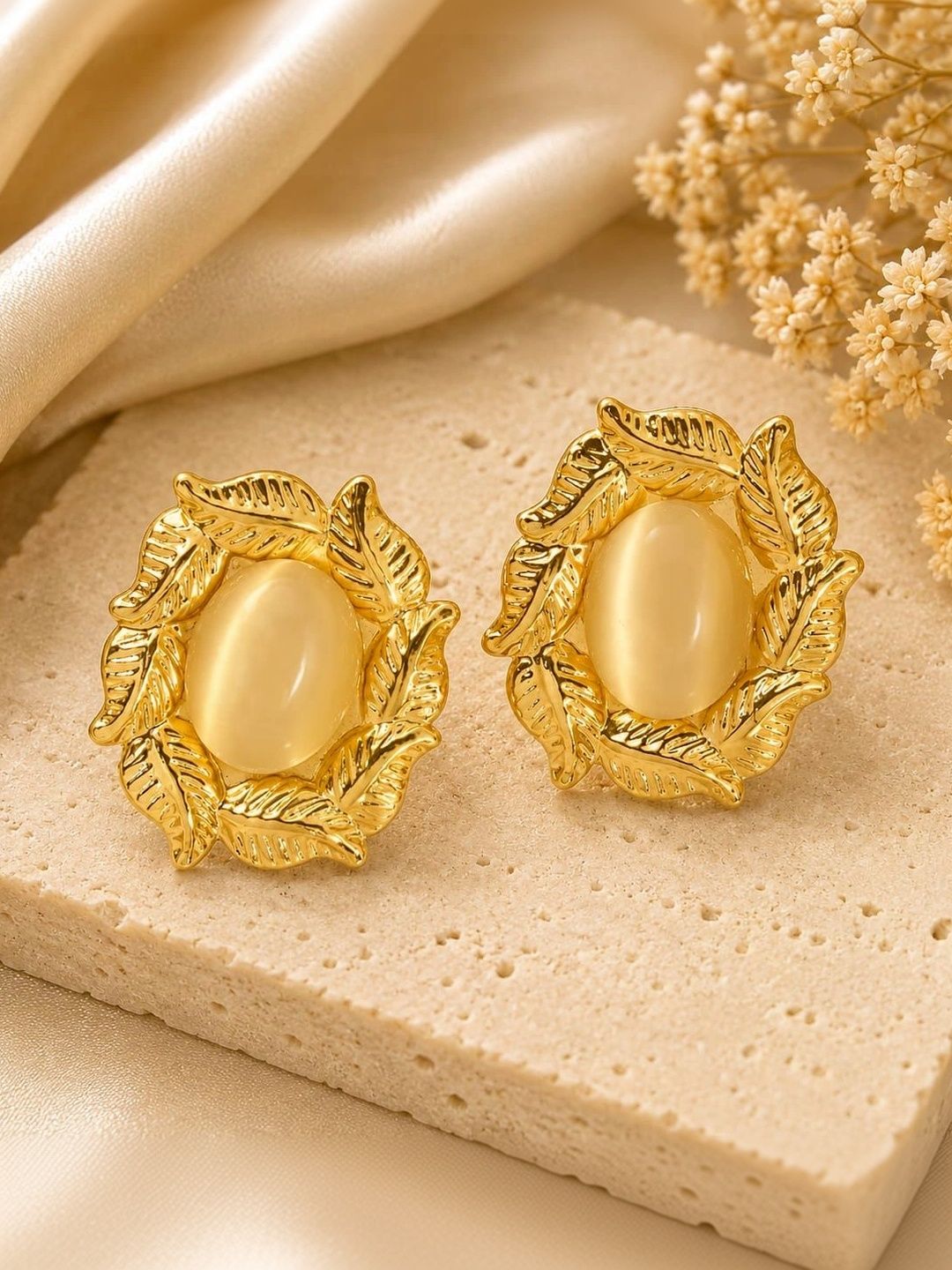 GARV GLEAM Leaf Shaped Studs Earrings-image-49
