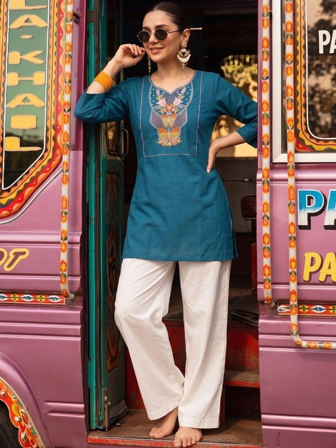 MYTHDRIP Ethnic Motifs Embroidered V-Neck Pure Cotton Kurti-picture-44