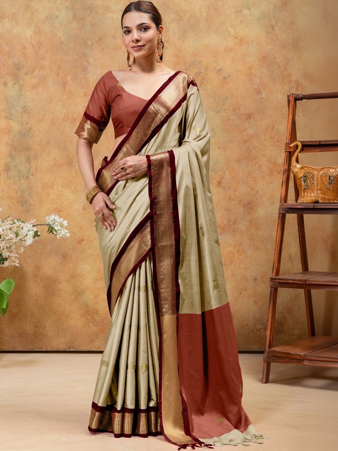 UMANTA Ethnic Motifs Zari Silk Cotton Designer Paithani Saree-picture-43
