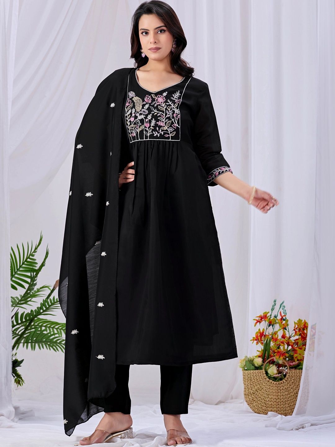 Maroosh Women Floral Embroidered Regular Thread Work Kurta with Trousers & With Dupatta-picture-38