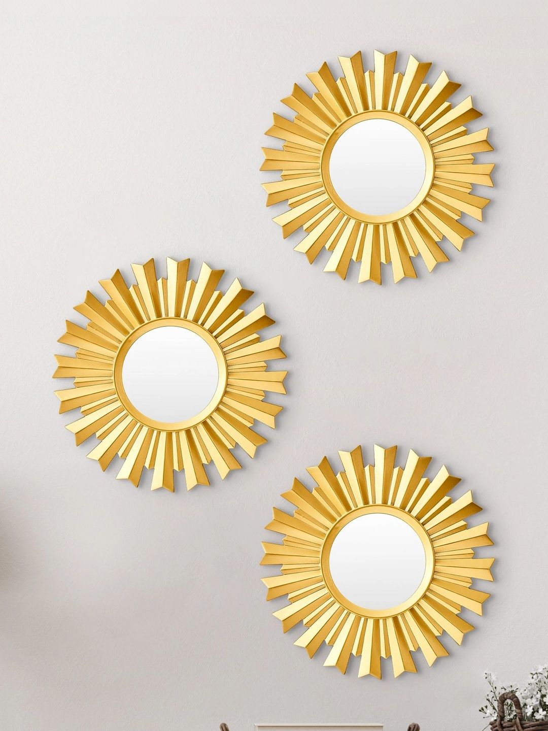 Home Centre Corsica Corvus Set Of 3 Decorative Round Mirrors Set-picture-57