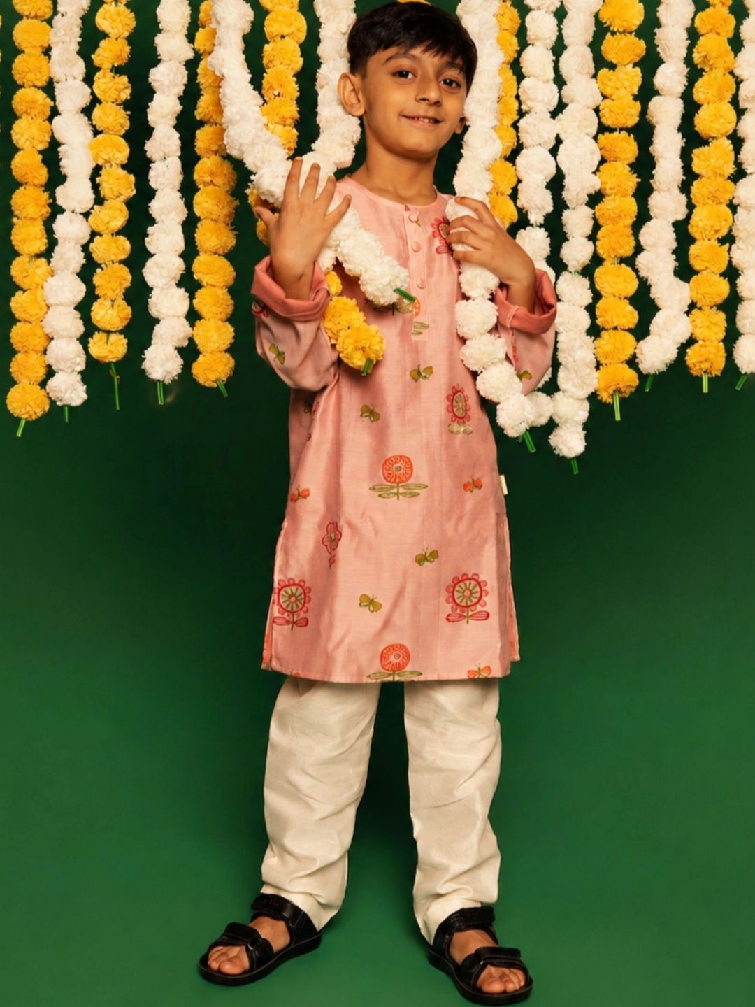 DULAAR Unisex Kids Floral Printed Regular Thread Work Pure Silk Kurta with Pyjamas-picture-53