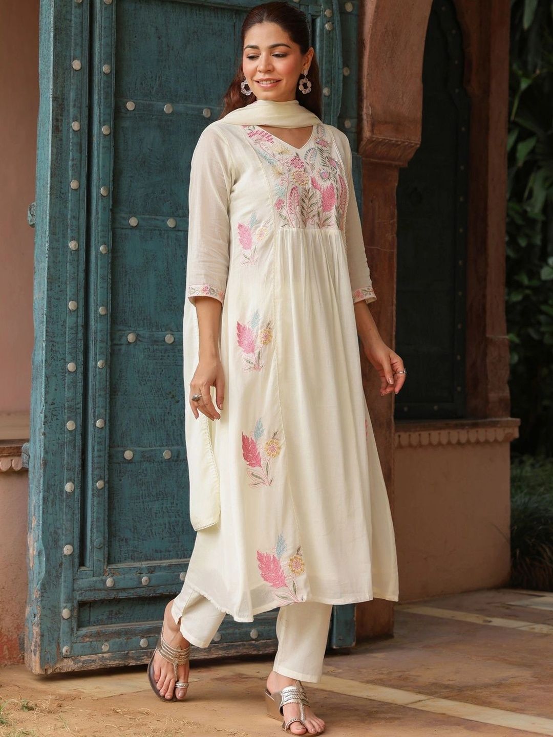 Rain & Rainbow Women Floral Regular Thread Work Pure Cotton Kurta with Trousers & With Dupatta-picture-37
