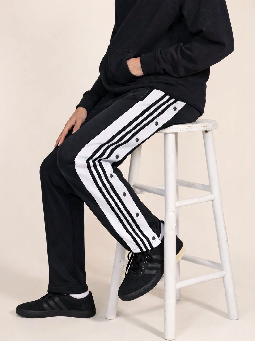 Joggers Park Men Regular Fit Colourblocked Dry Fit Training Track Pants-picture-11
