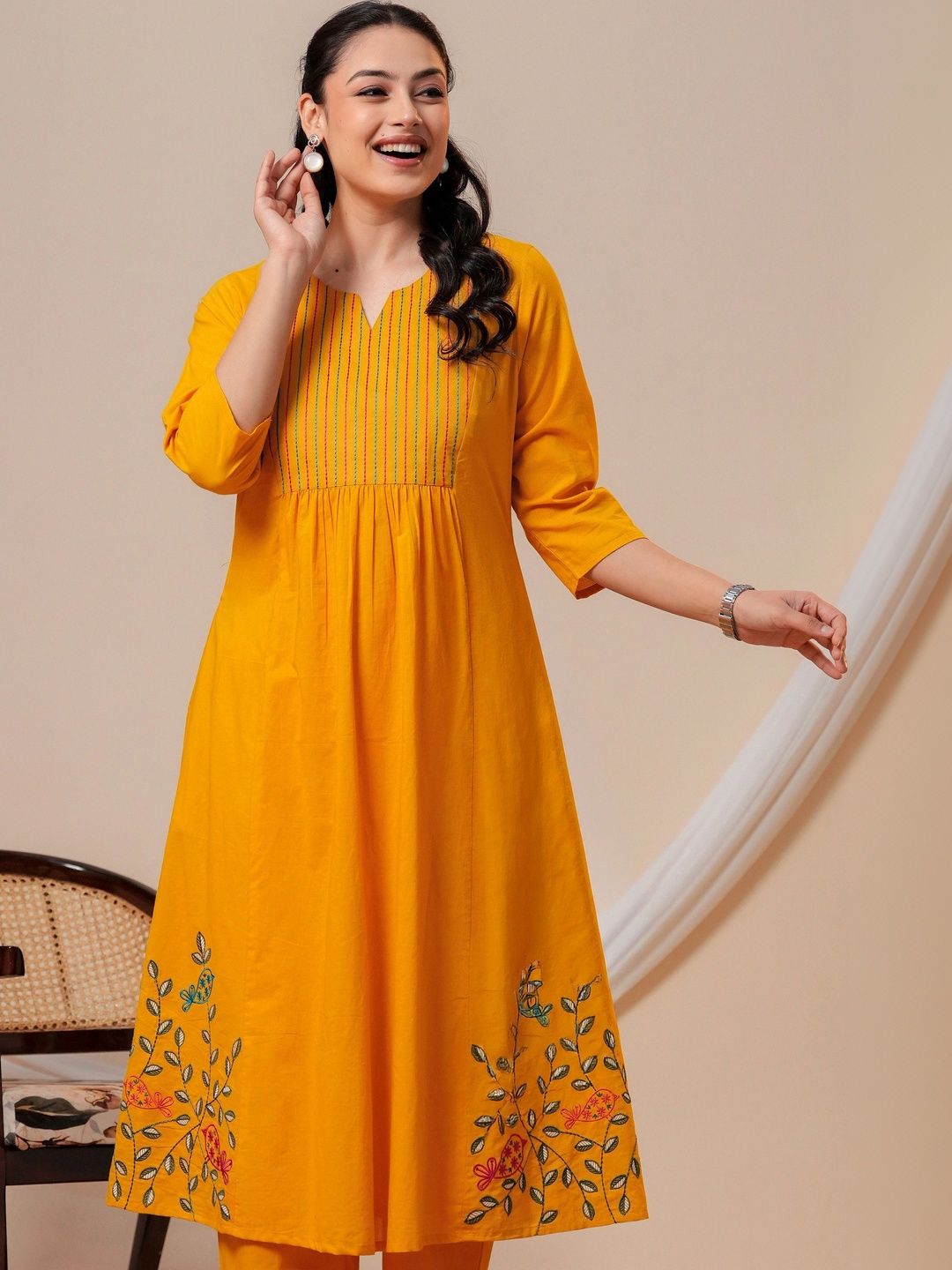 Aramya Women Embroidered Thread Work Kurta-picture-17