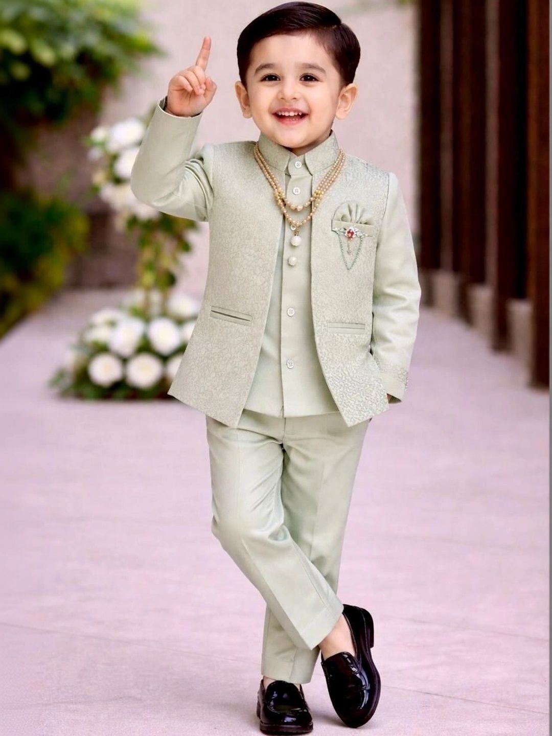 eliteeleganceapparel Boys Self Design Mandarin Collar Single-Breasted Three-Piece Suit-picture-11