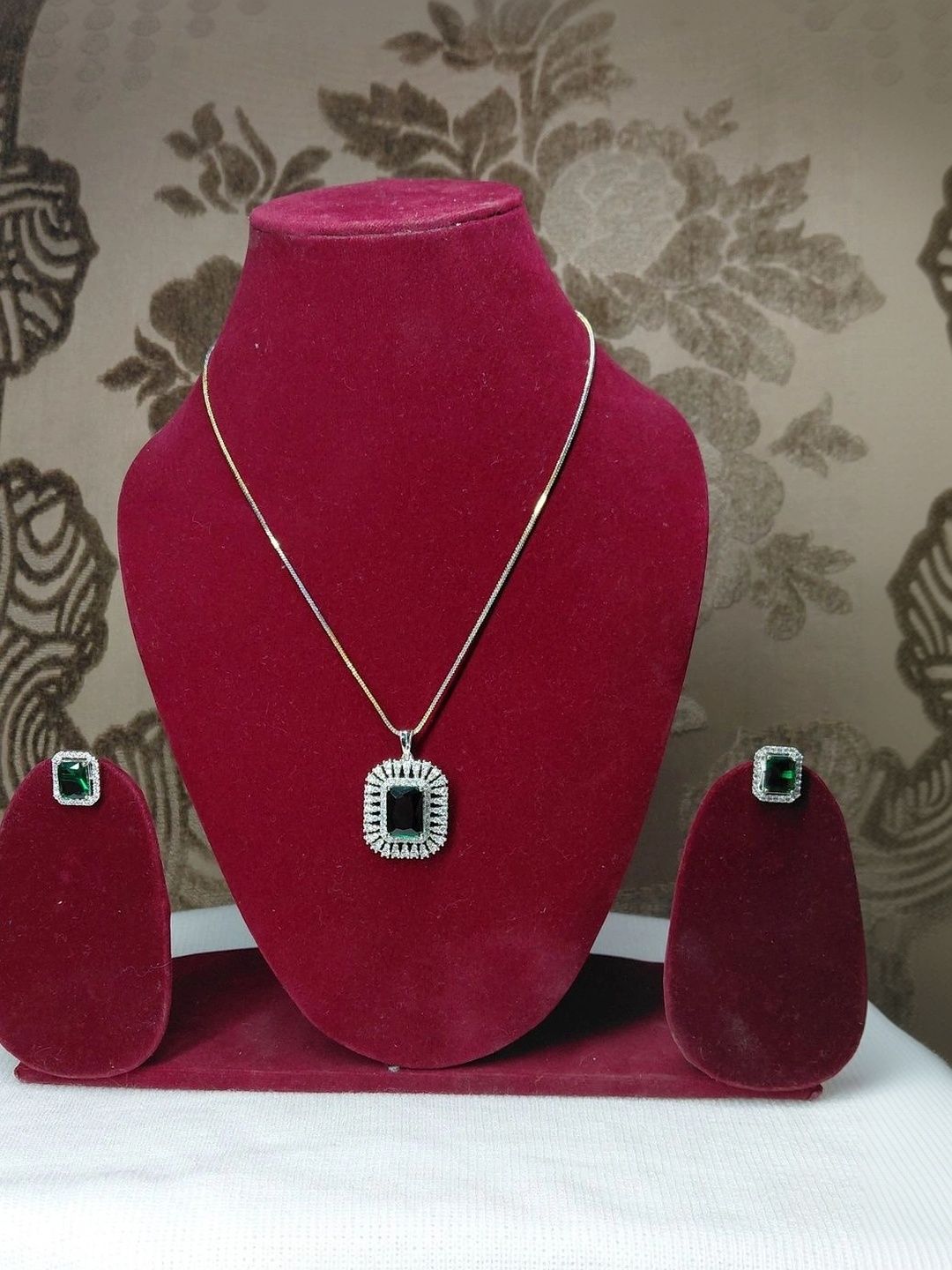 ADITYA COLLECTION Silver-Plated Enamelled Stone-Studded Pendant and Earrings-image-47