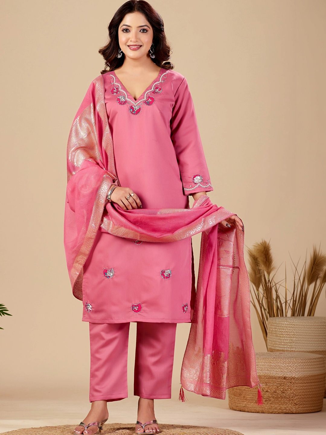 Maroosh Women Ethnic Motifs Embroidered Regular Thread Work Kurta with Trousers & With Dupatta-picture-8